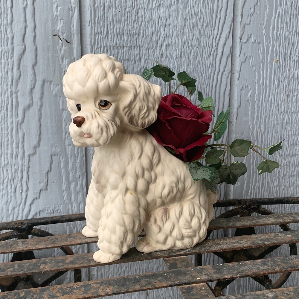 Vintage Lefton White Ceramic Piece with Red Gold Label